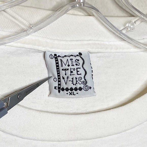 Vintage Mis-Tee-V-Us 1994 Halloween Graphic Shirt - Picture 7 of 8